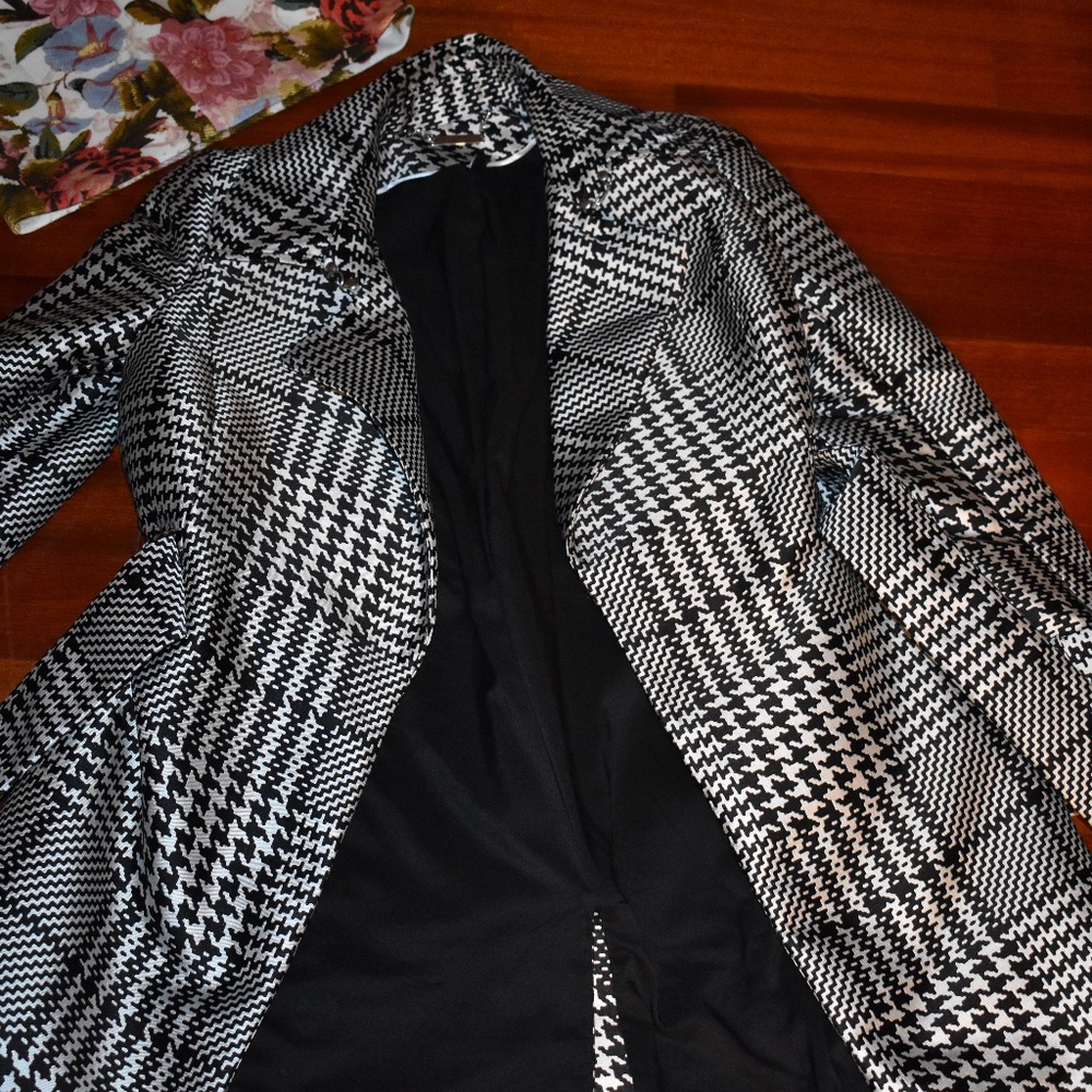 BLACK & WHITE HOUSE MARKET Plaid Trent Coat